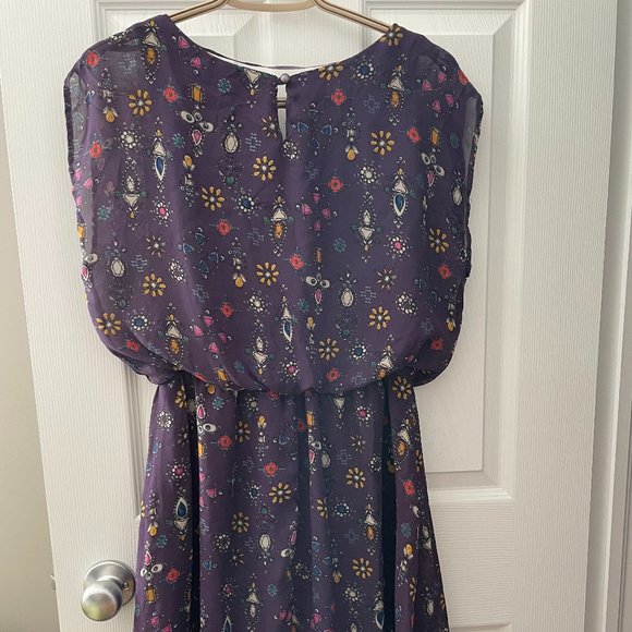 Purple, graphics dress - Picture 2 of 2